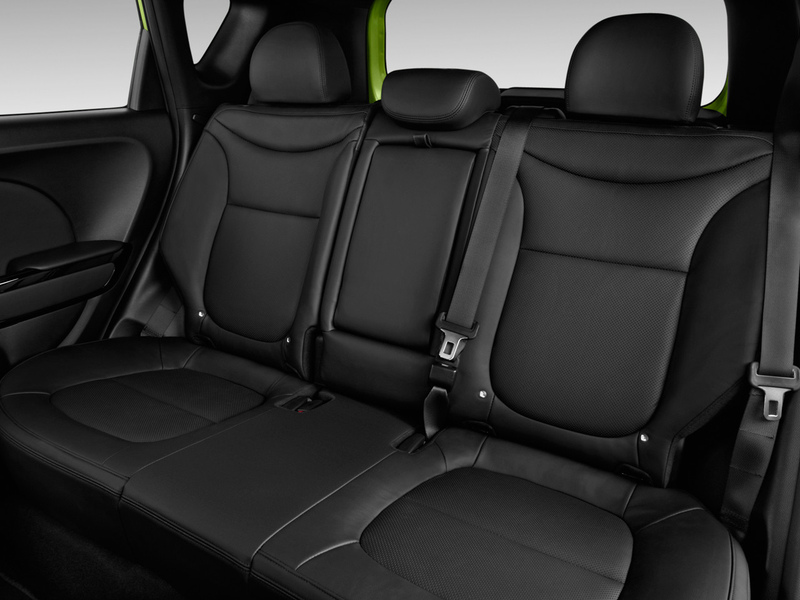 Illustration for article titled My girlfriend just got a new 2016 Kia Soul+